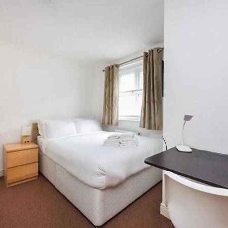 Vibrant Clapham Double Bedroom 伦敦 外观 照片